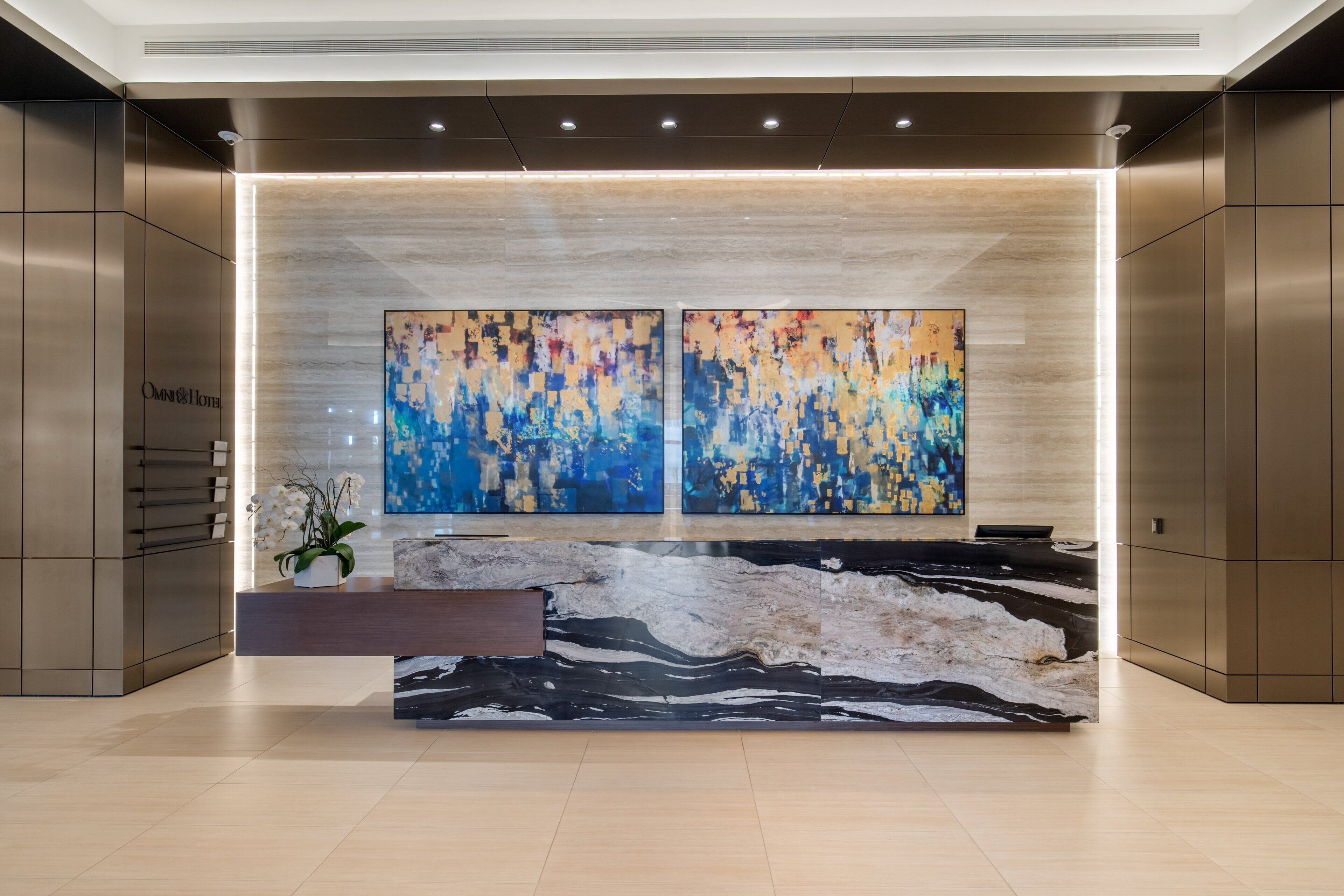 2 bars/lounges, rooftop bar