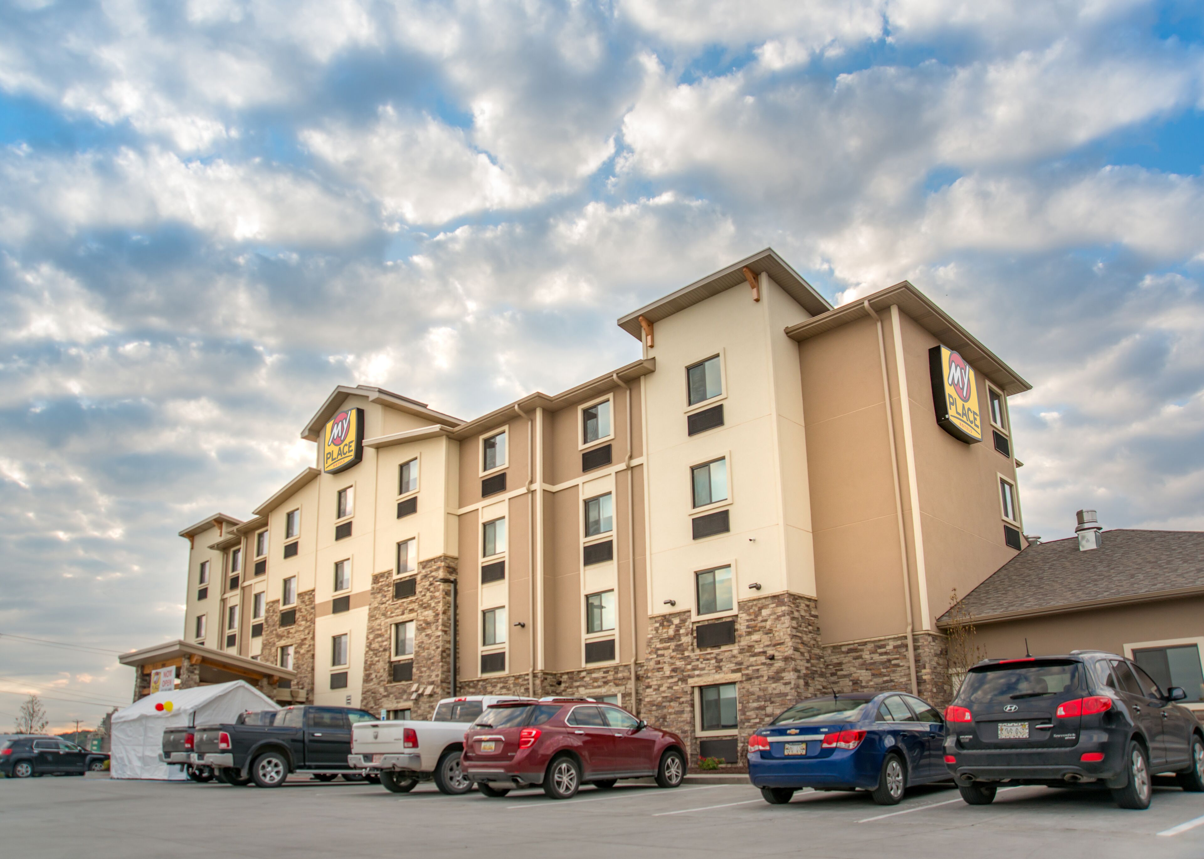 Photo inspiration: Picture Idea: 8 Best Hotels With Pool In Council Bluffs Iowa