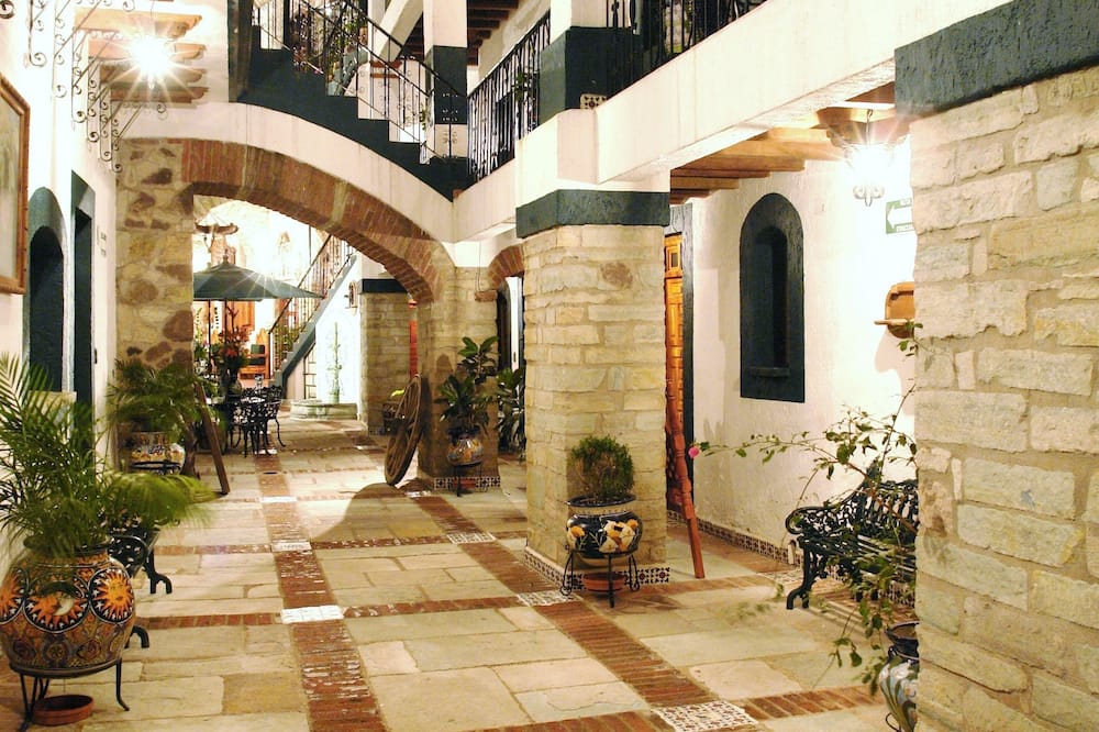 Hotel Mesón del Rosario