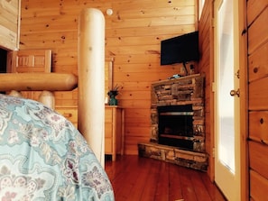 7 bedrooms, iron/ironing board, free WiFi, bed sheets