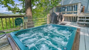 Outdoor spa tub - Cloud 9 `Spectacular Mountain View` Hot Tub|PETS OK (Cleveland)