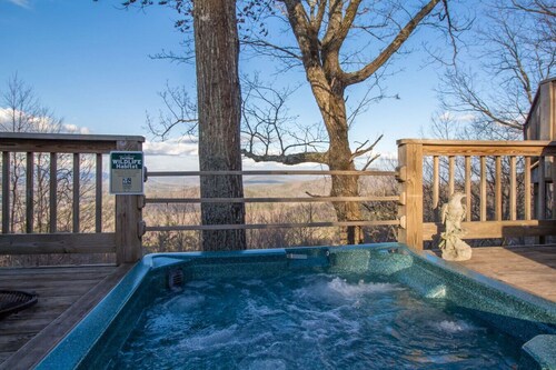 Spectacular Mountain View `Cloud 9` HotTub-PETS OK