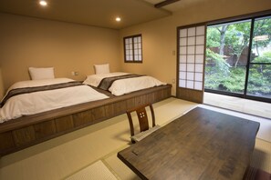 Japanese Western-style Room with Shared Bathroom (Non Smoking) - Kurokawa Onsen Ryokan Ichinoi (Minamioguni)
