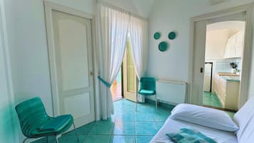 1 bedroom, iron/ironing board, travel cot, free WiFi