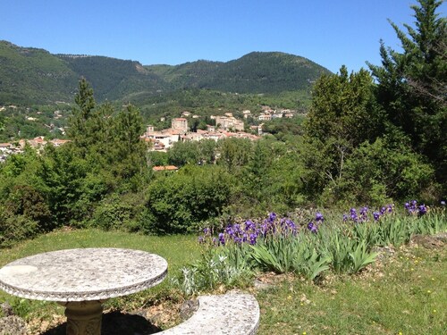 Secluded villa with large garden pool
Overlooks beautiful picturesque
village