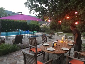 Outdoor dining