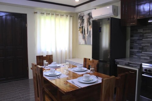 Honey Suites Dumaguete