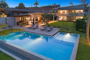 Front of property - evening/night - Villa SeaNest Samui (Koh Samui)