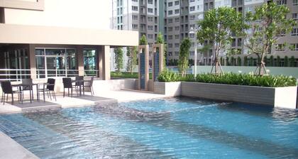APPARTEMENT PROCHE CENTRE HISTORIQUE DE BANGKOK, RESIDENCE DE LUXE AVEC PISCINE