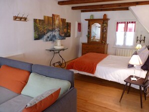4 Schlafzimmer, Bügeleisen/Bügelbrett, Internetzugang, Bettwäsche