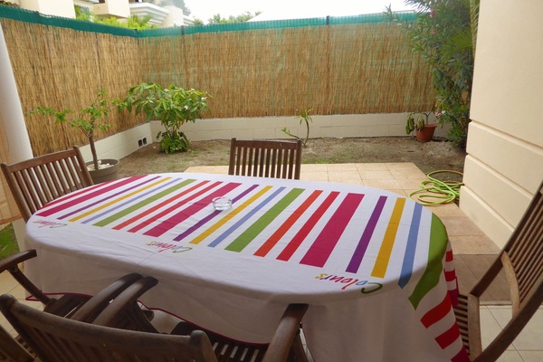 Terrasse et jardinet
