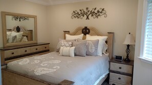 4 bedrooms, iron/ironing board, free WiFi, bed sheets - Upgraded  Country Home in Napa (Napa)