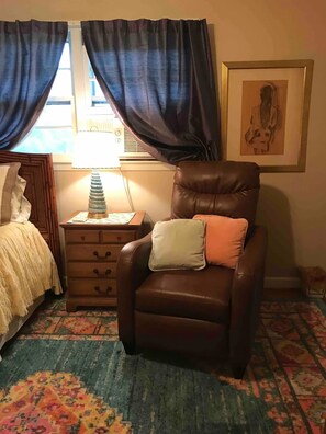 2 bedrooms, memory foam beds, desk, iron/ironing board