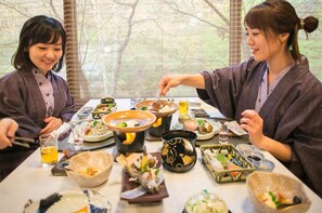 Restaurant - Kurokawa Onsen Yumerindo (Minamioguni)