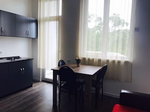 Apartment, 2 Bedrooms | In-room dining