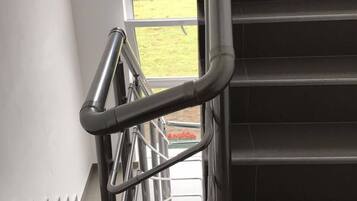 Deluxe-huoneisto, 1 makuuhuone | Silitysrauta/-lauta, ilmainen Wi-Fi