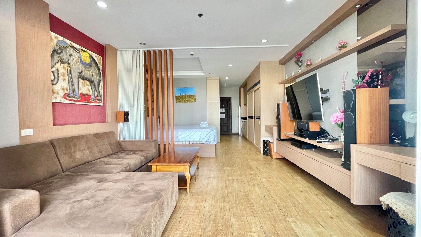 Studio Room with City View | Tallelokero huoneessa, ilmainen Wi-Fi