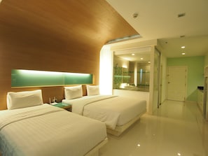 In-room safe, free WiFi