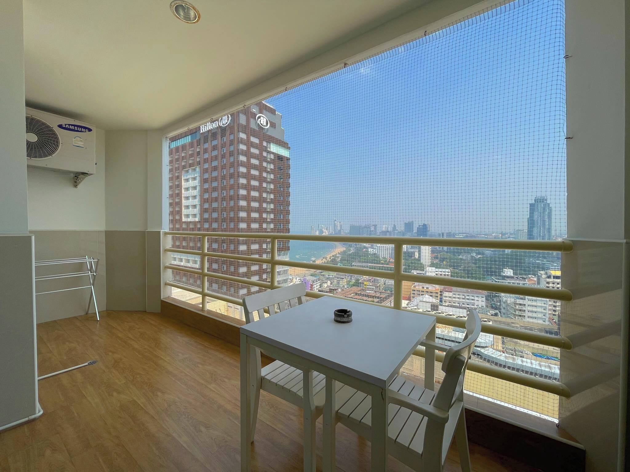 Studio Room with City View | Room amenity