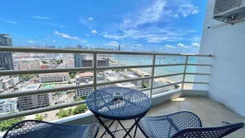 Studio Room with Sea view | Terrasse/Patio