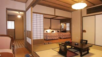 传统客房 (Japanese Western-style, A) | 客房内保险箱、办公桌、免费 WiFi、床单
