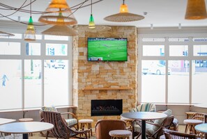 Lunch and dinner served - Charing Cross Hotel (Queens Park)