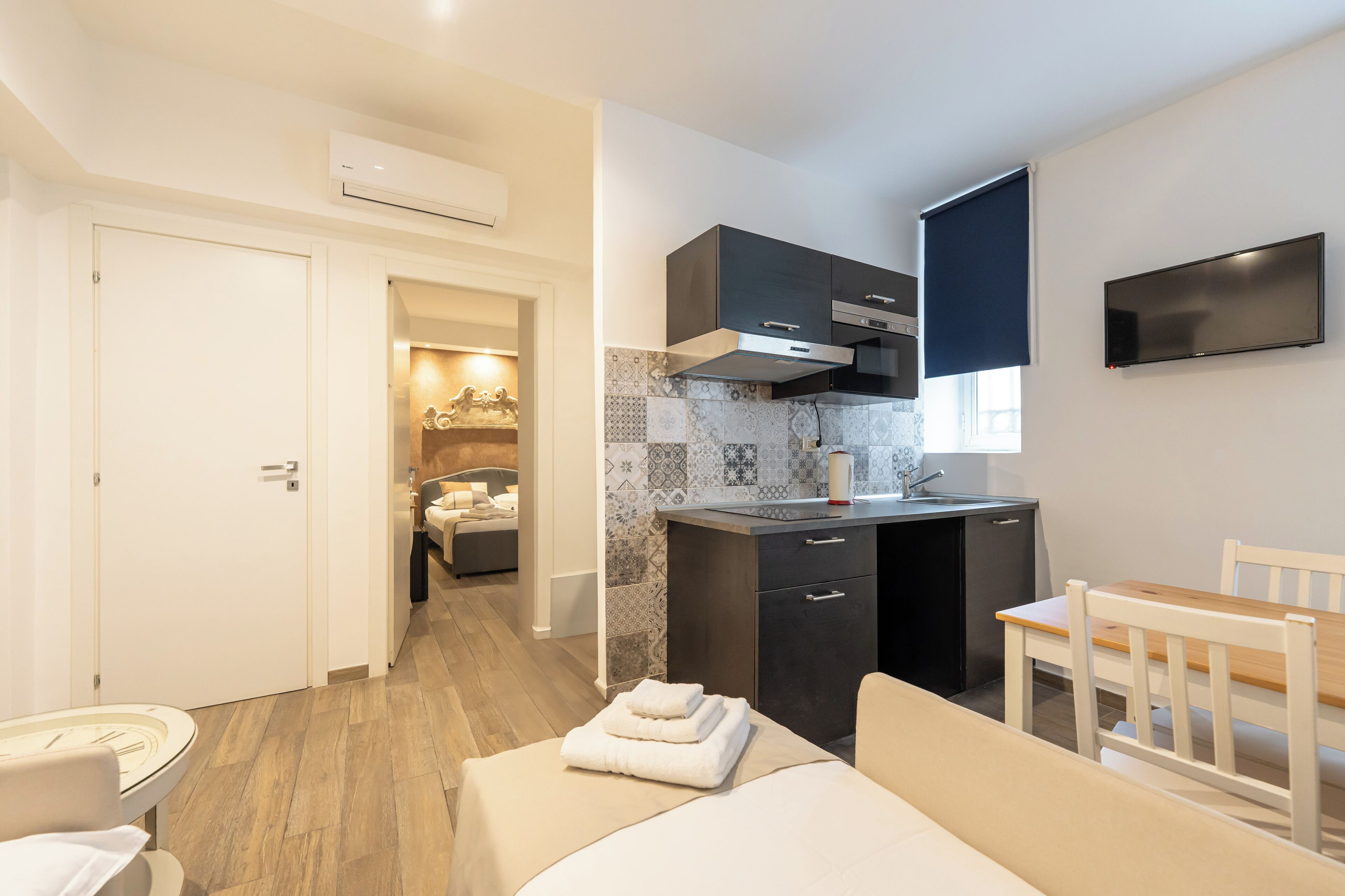 Apartment, Ground Floor | Premium bedding, down comforters, memory foam beds, in-room safe