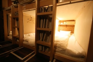 1 bedroom, in-room safe, free WiFi, bed sheets
