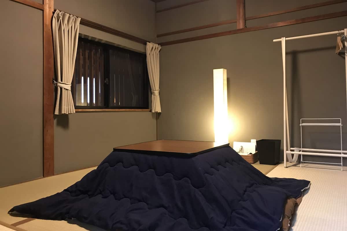 Klassieke Twin kamer, niet-roken | 1 slaapkamer, een kluis op de kamer, gratis wifi, beddengoed