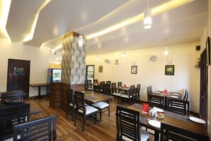 Indian cuisine - Hotel Lokesh (Pune)