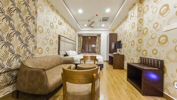 Chambre Double Deluxe, 1 trĂšs grand lit, vue ville