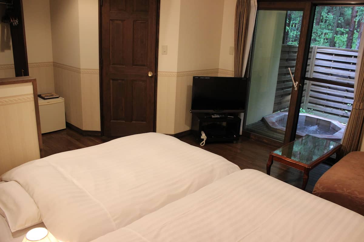 Room with Open Air Bath | Blackout drapes, free WiFi