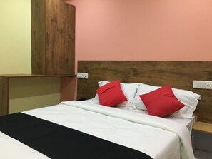 واي فاي مجانًا وملاءات أسرّة