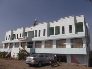 숙박 시설 정면