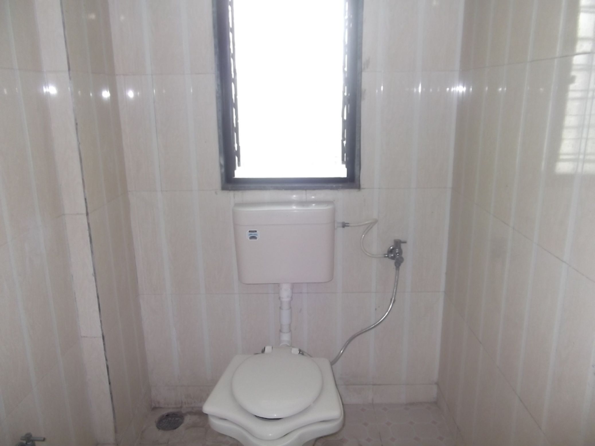 Deluxe AC Room | Bathroom | Shower, towels