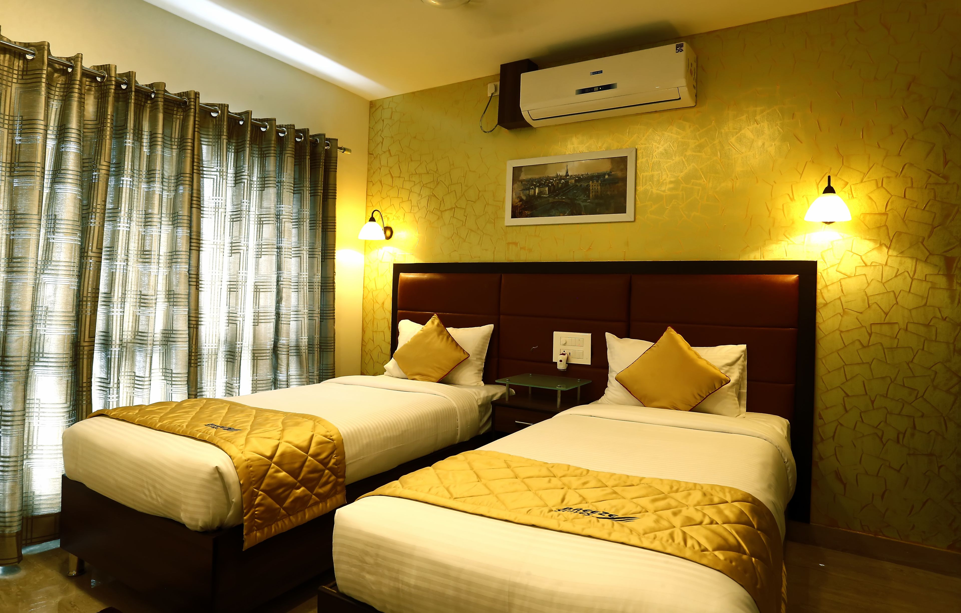 master suite room | premium bedding, in-room safe, desk, soundproofing