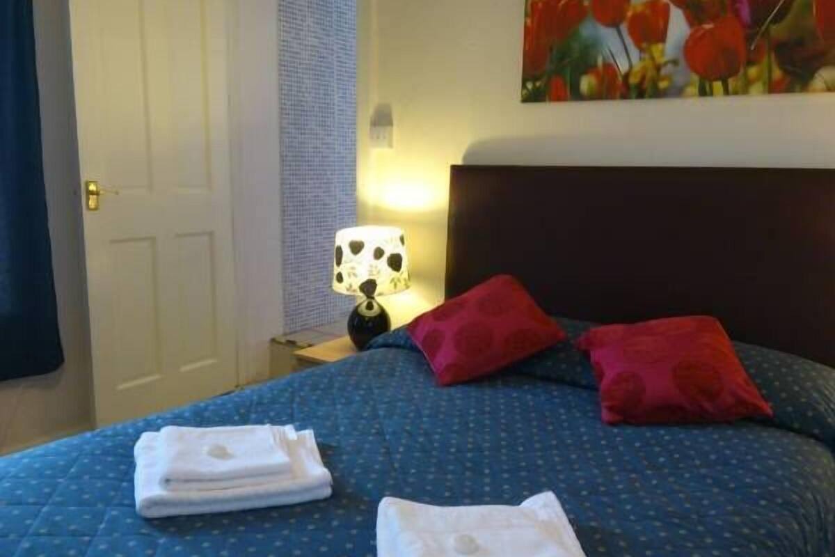 Chambre Double Standard, salle de bains attenante