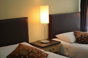 Chambre Standard avec lits jumeaux, salle de bains attenante