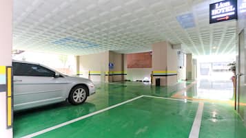 免費自助停車
