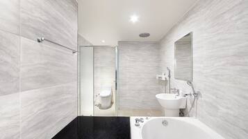 Luxury Double Room | Bathroom