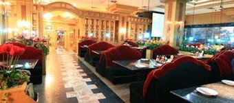 13 Coins Ngamwongwan Hotel