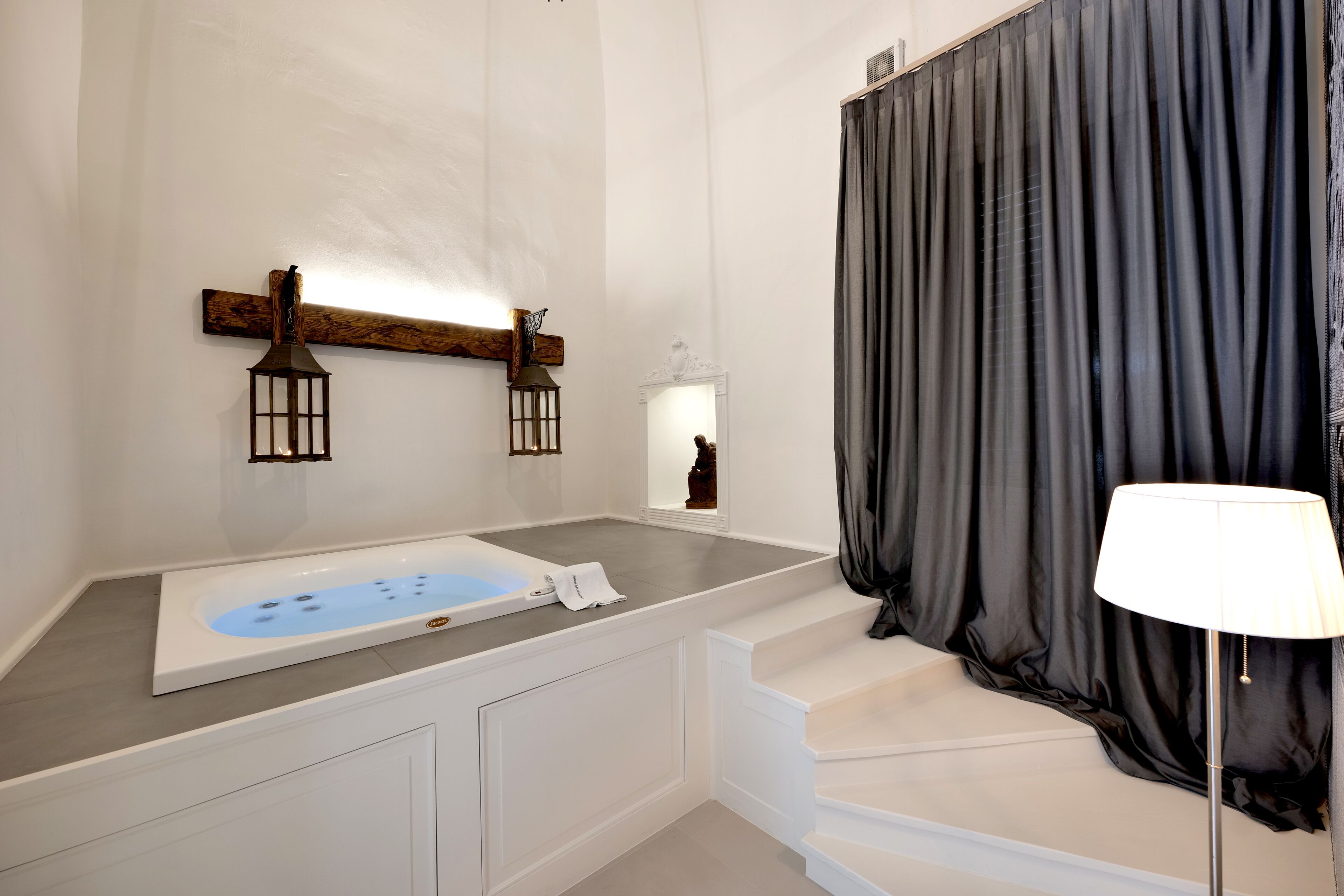 Suite junior, hidromasaje | Tina de hidromasaje