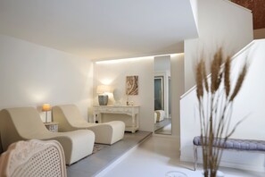 Couples treatment rooms, Turkish bath, aromatherapy, massages