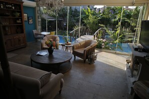 Lobby-Lounge