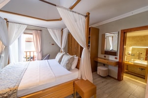 Minibar, caja de seguridad en la habitación, wifi gratis y ropa de cama 