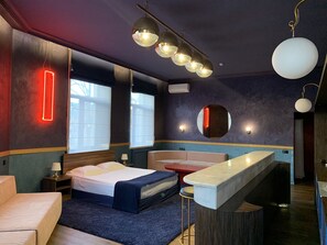 Exclusive Studio Suite | Minibar, in-room safe, desk, blackout curtains
