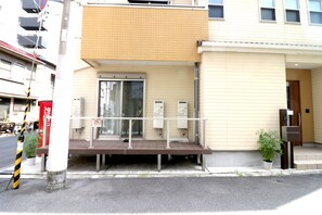 Exterior - Sakura Japanese House - Hostel (Osaka)