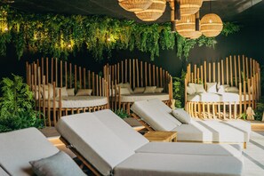 Sauna, hot tub, steam room, body treatments, body wraps, body scrubs