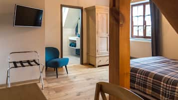 Standard Double Room, Accessible, Private Bathroom (Chambre Romance) | Miscellaneous