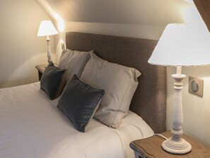 Kamar Double Standar, akses difabel, kamar mandi pribadi (Sainte Odile)